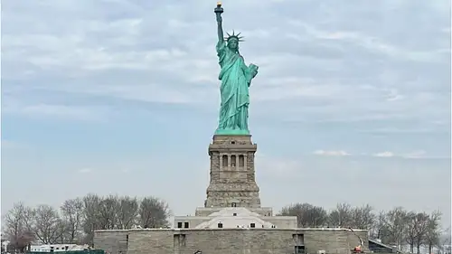 New York Statue of Liberty and Ellis Island tour by ferry - Entrance ticket