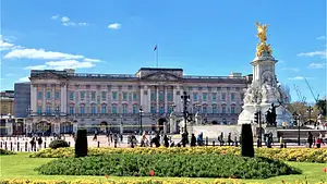 Half Day Royal London Tour with River Cruise